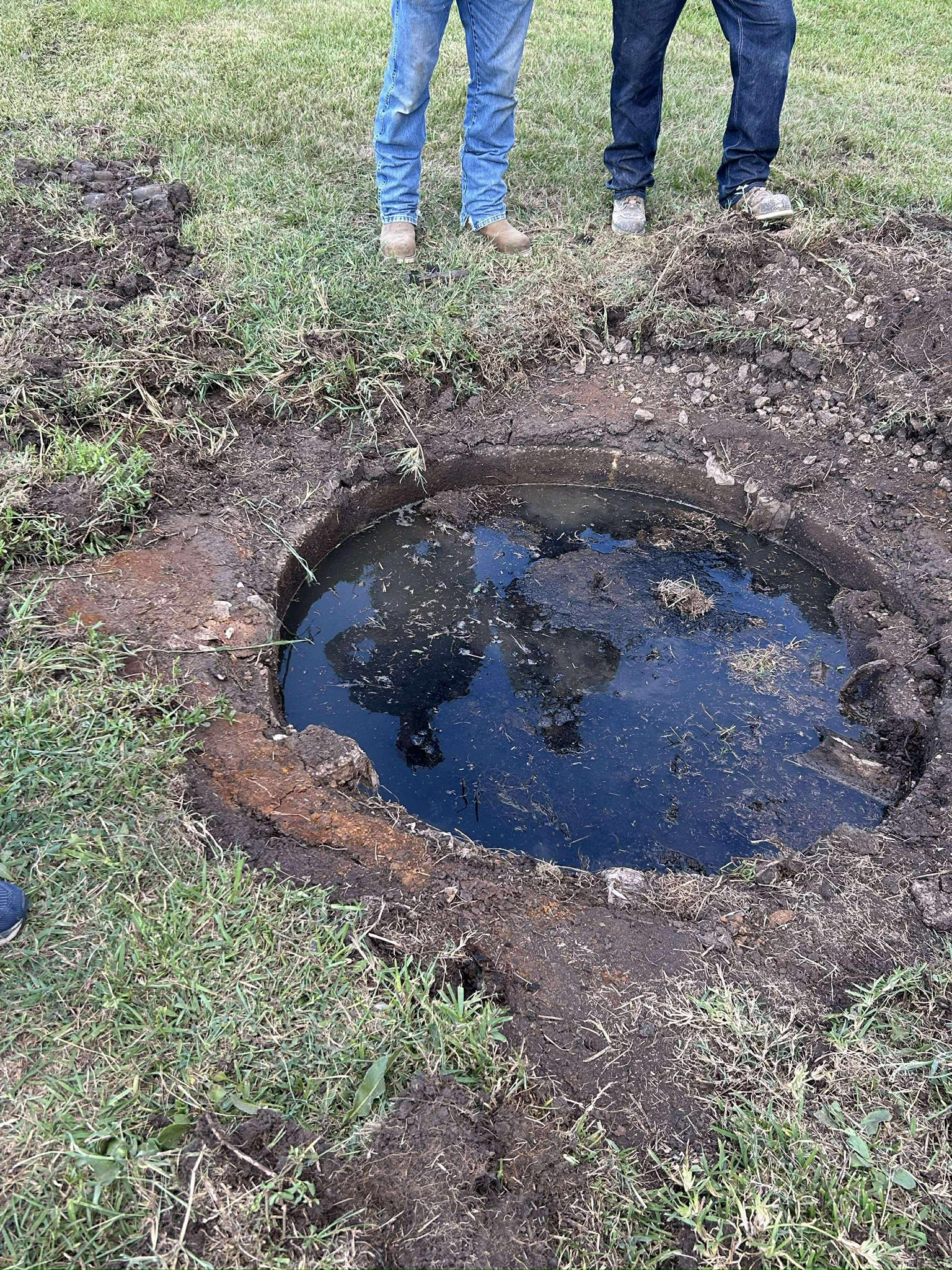 Vacuum truck services (grease traps, septic & lift stations)